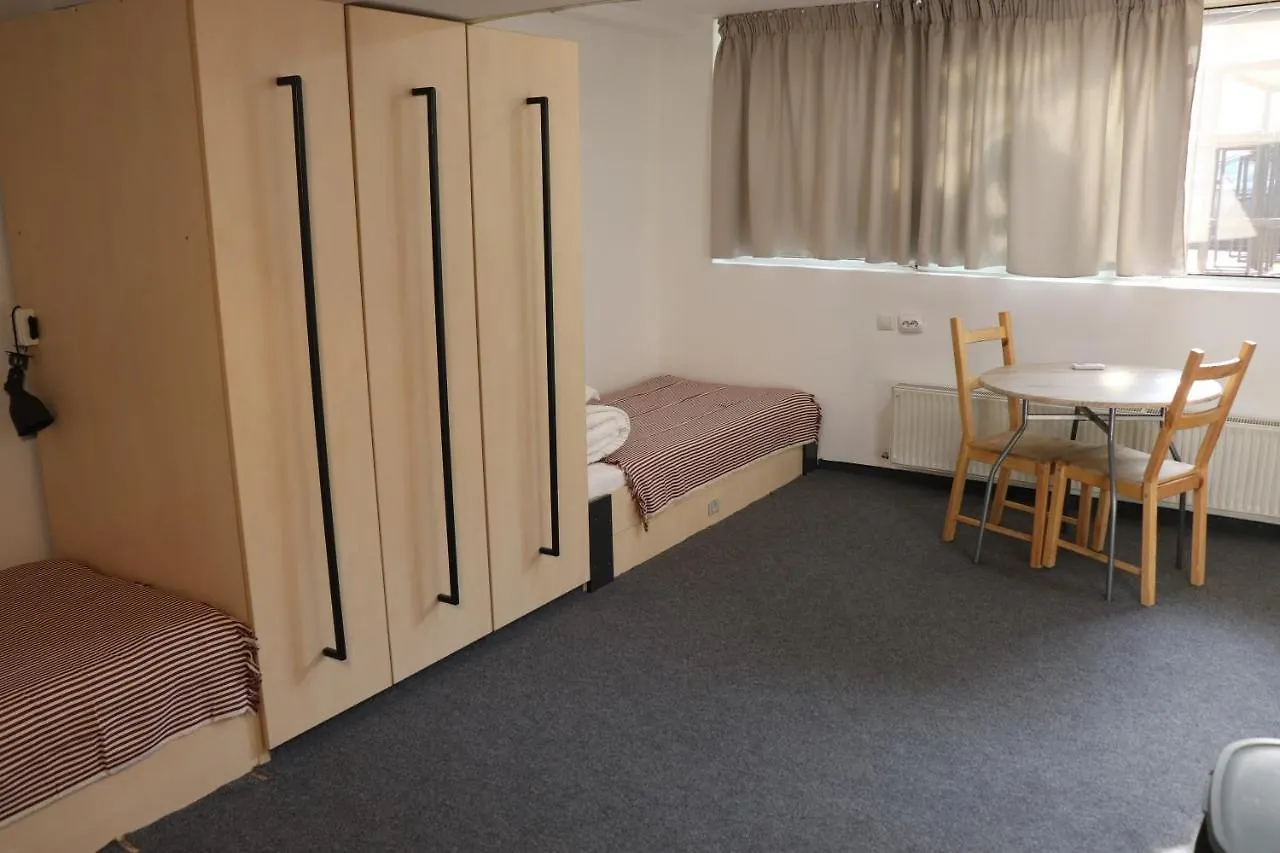 Omega House Hotel Bukareszt 2*,